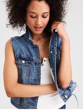 American Eagle Denim Vest. Size Small.